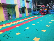 玉林市南寧幼兒園拼裝地板鋪設